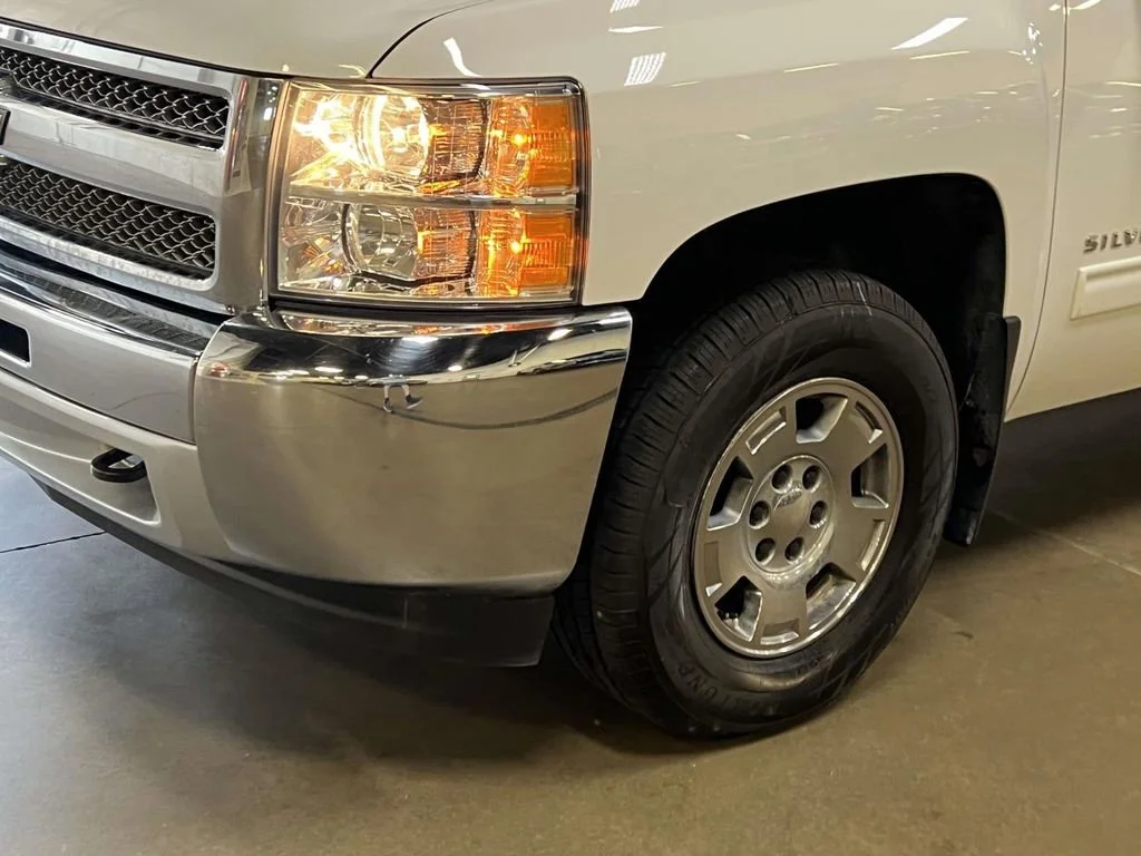 Used 2013 SUMMIT WHITE Chevrolet LT image 8