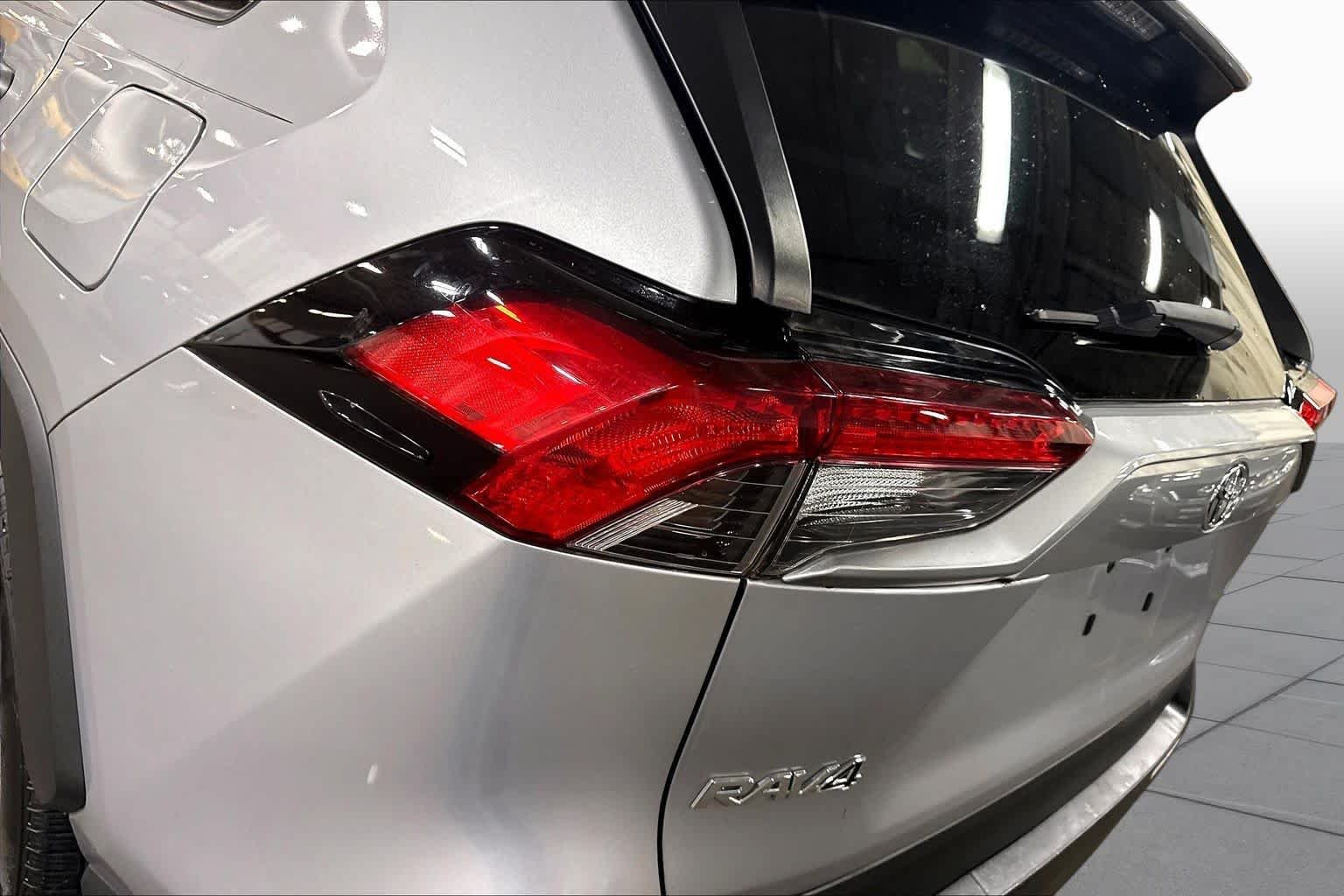 Used 2021 Silver Sky Metallic Toyota LE image 28
