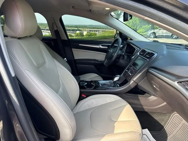 Used 2016 Gray Ford Titanium image 10