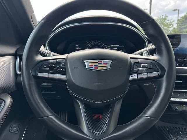 Used 2022 White Cadillac V-Series image 19