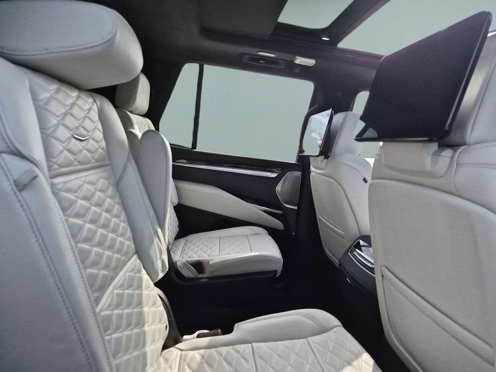 2026 Cadillac Escalade Platinum Sport - Photo 26