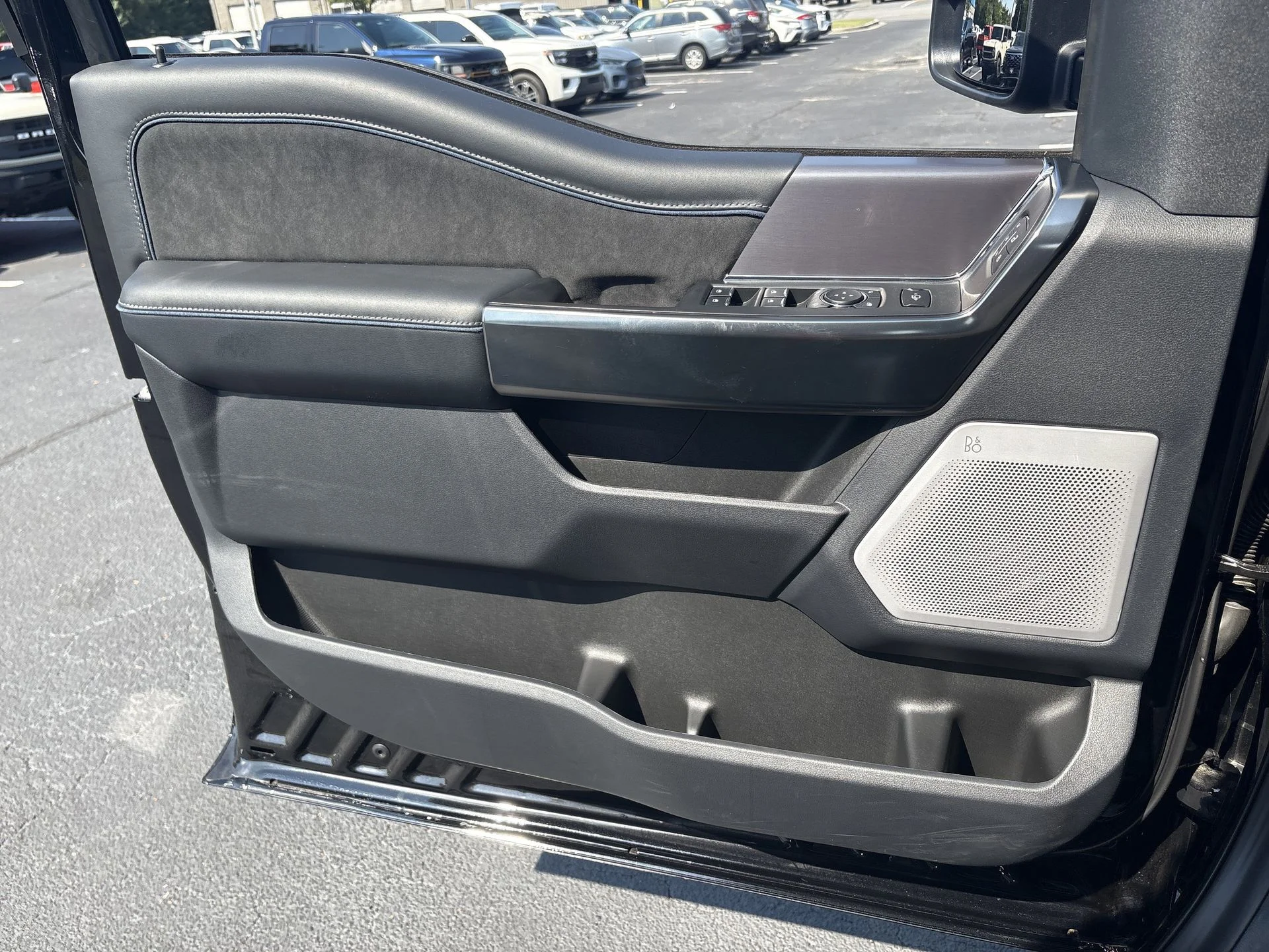 2026 Ford F-250 Super Duty Platinum - Photo 15
