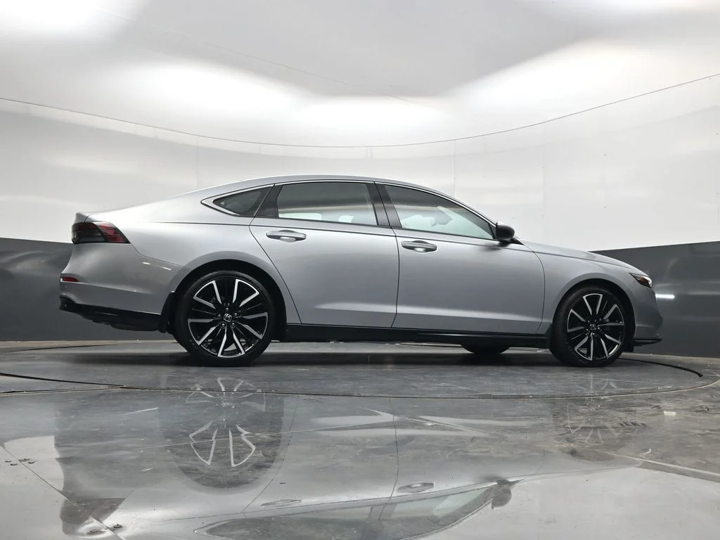 2025 Honda Accord Hybrid Touring - Photo 38