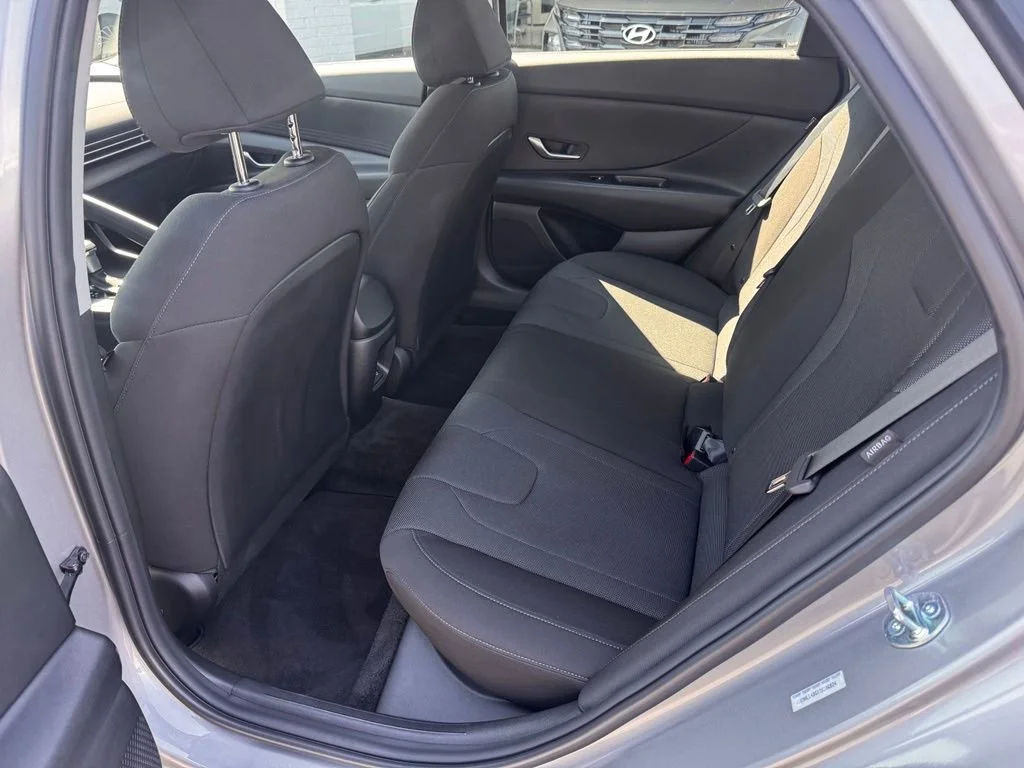 Used 2026 Fluid Metal Hyundai SE image 15