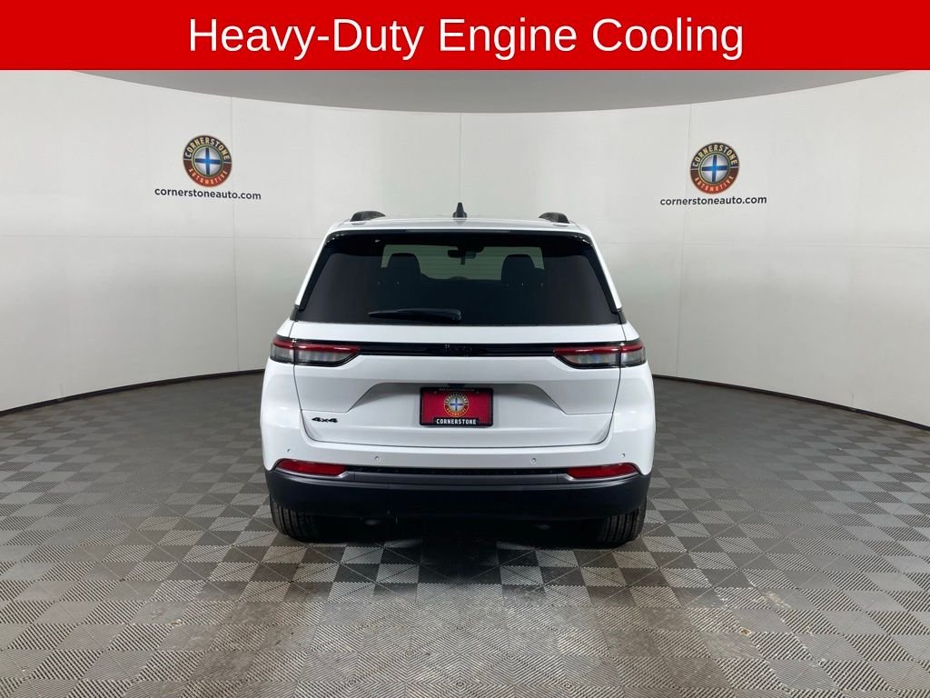 New 2026 Bright White Clear-Coat Exterior Paint Jeep Altitude image 19