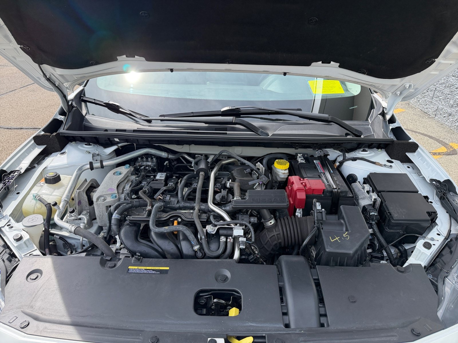 Used 2024 Aspen White Tricoat/Super Black Nissan SR image 6