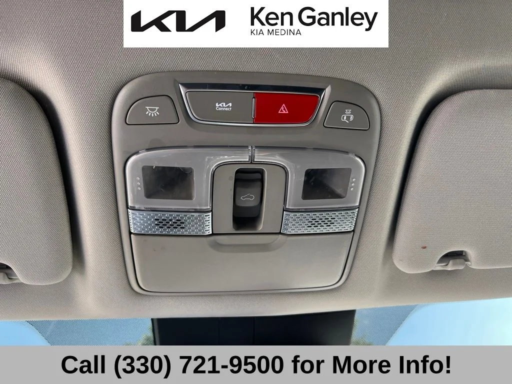 Used 2024 Red Kia S image 40