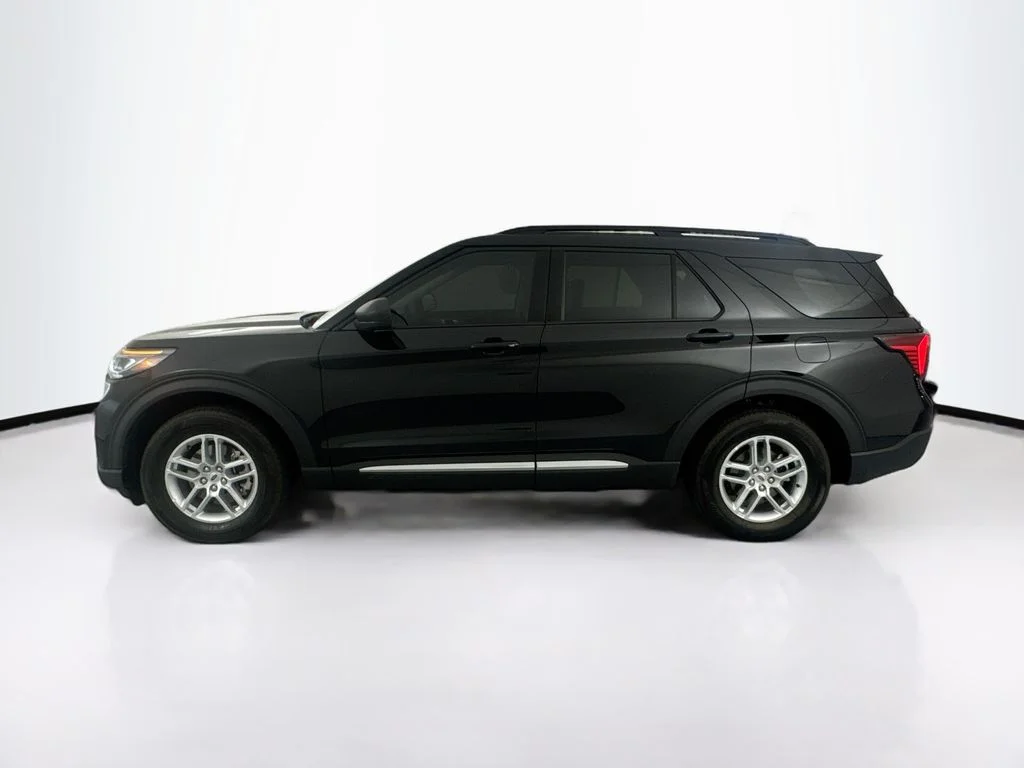 Used 2025 Black Ford Active image 8