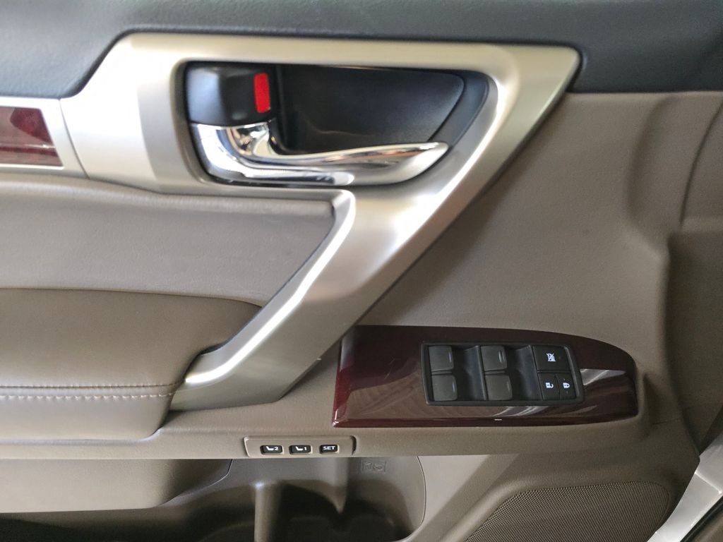 Used 2019  Lexus 460 image 27