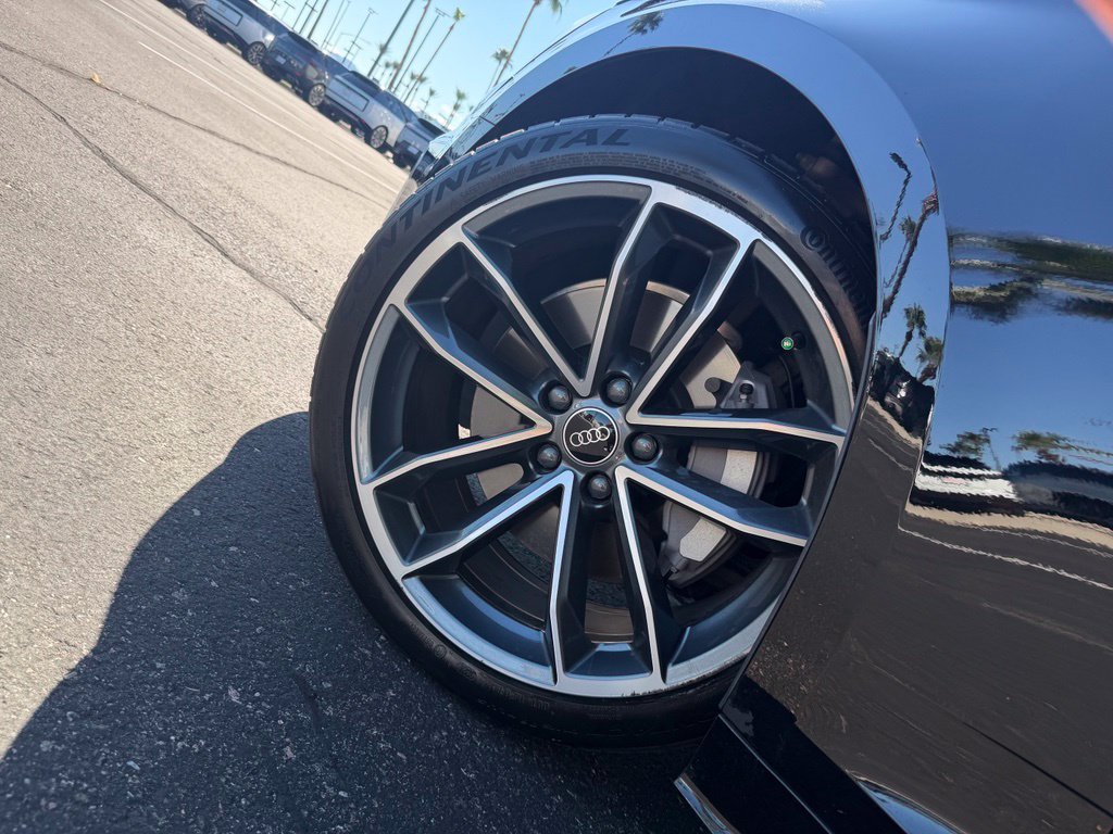 Used 2023  Audi  image 5