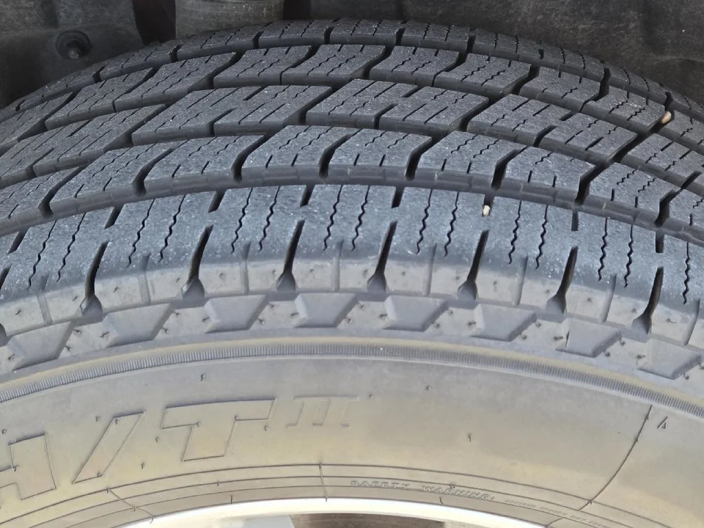 Used 2023 Red Jeep Laredo image 43