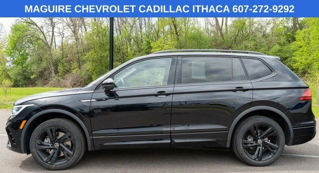 Used 2024 Black Volkswagen 2.0T SE R-Line Black image 9