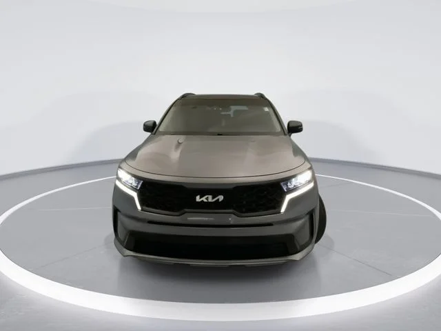 Used 2023 Silver Kia S image 7