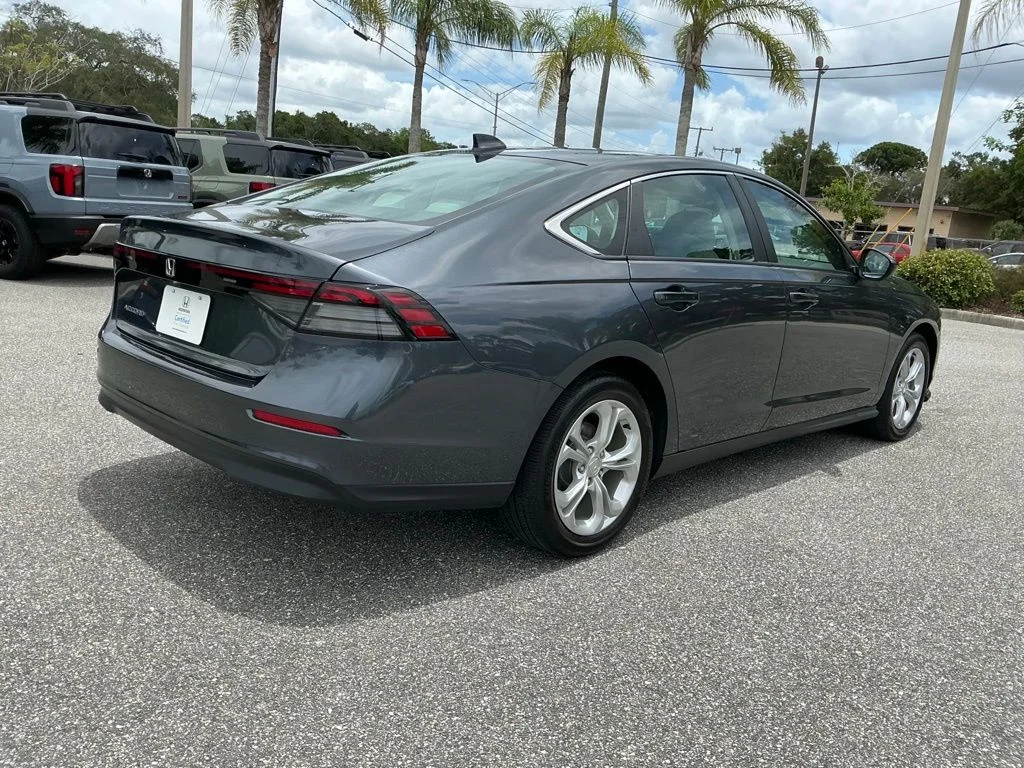 Used 2023  Honda LX image 14