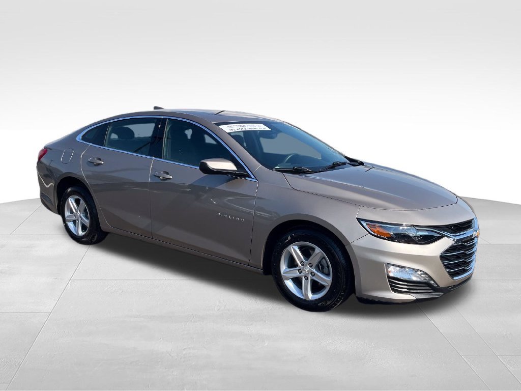 Used 2025 Gray Chevrolet LT image 7