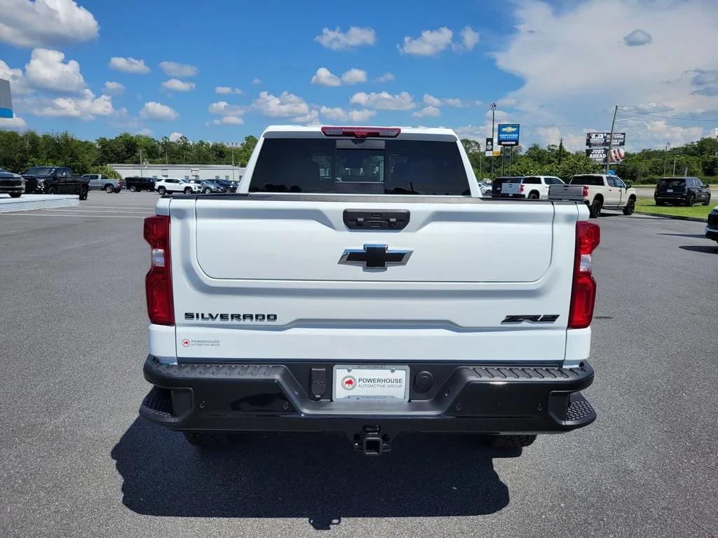 New 2026 Summit White Chevrolet ZR2 image 5