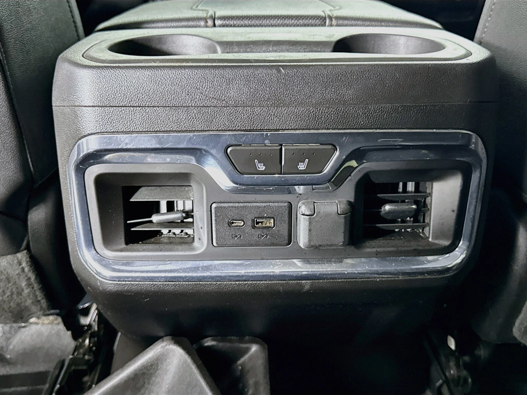 Used 2023 SUMMIT WHITE GMC AT4 image 28
