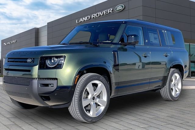 2026 Land Rover Defender 130 X-Dynamic SE P400's photo