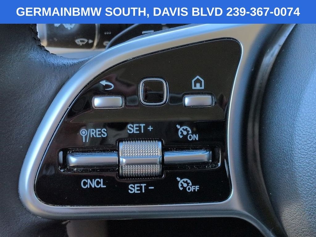 Used 2022 Polar White Mercedes-Benz GLC 300 image 26