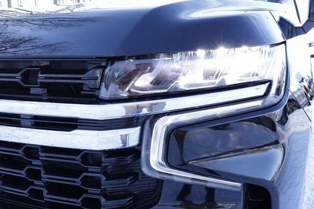 Used 2022 Black Chevrolet LS image 32