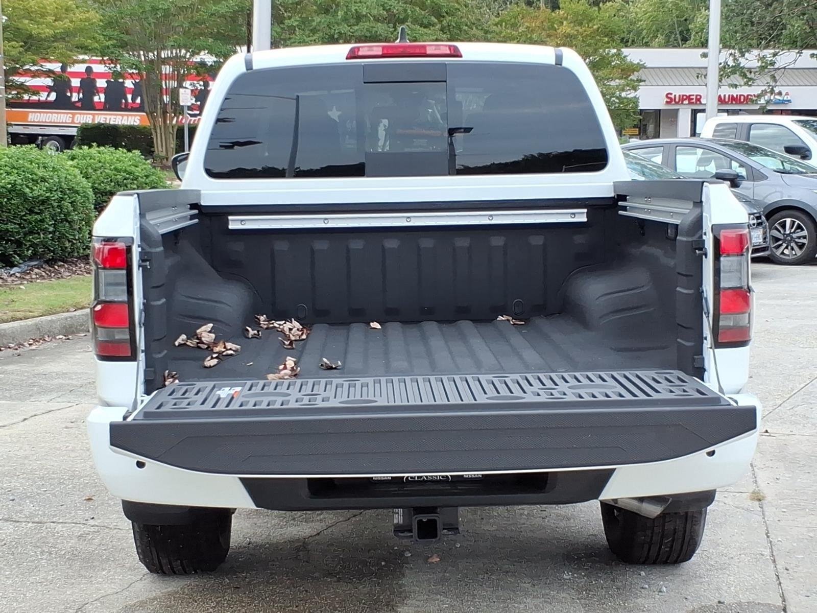 New 2027 Glacier White Nissan Crew Cab SV image 10