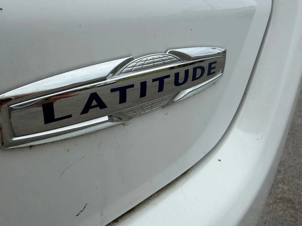 Used 2024 White Jeep Latitude image 54