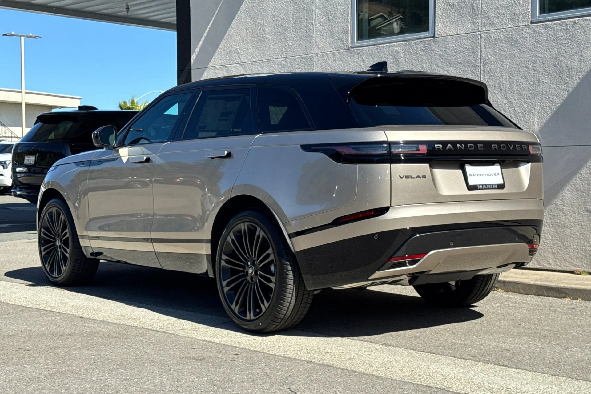New 2026 BATUMI GOLD Land Rover Belgravia Edition image 6