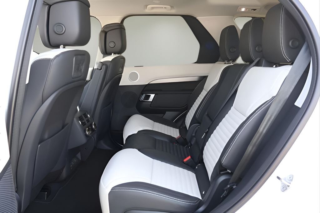 Used 2026 White Land Rover  image 13