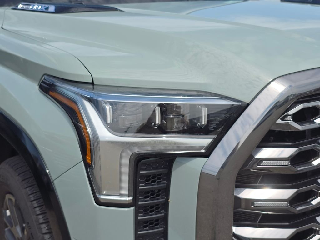 Used 2024  Toyota Platinum image 13