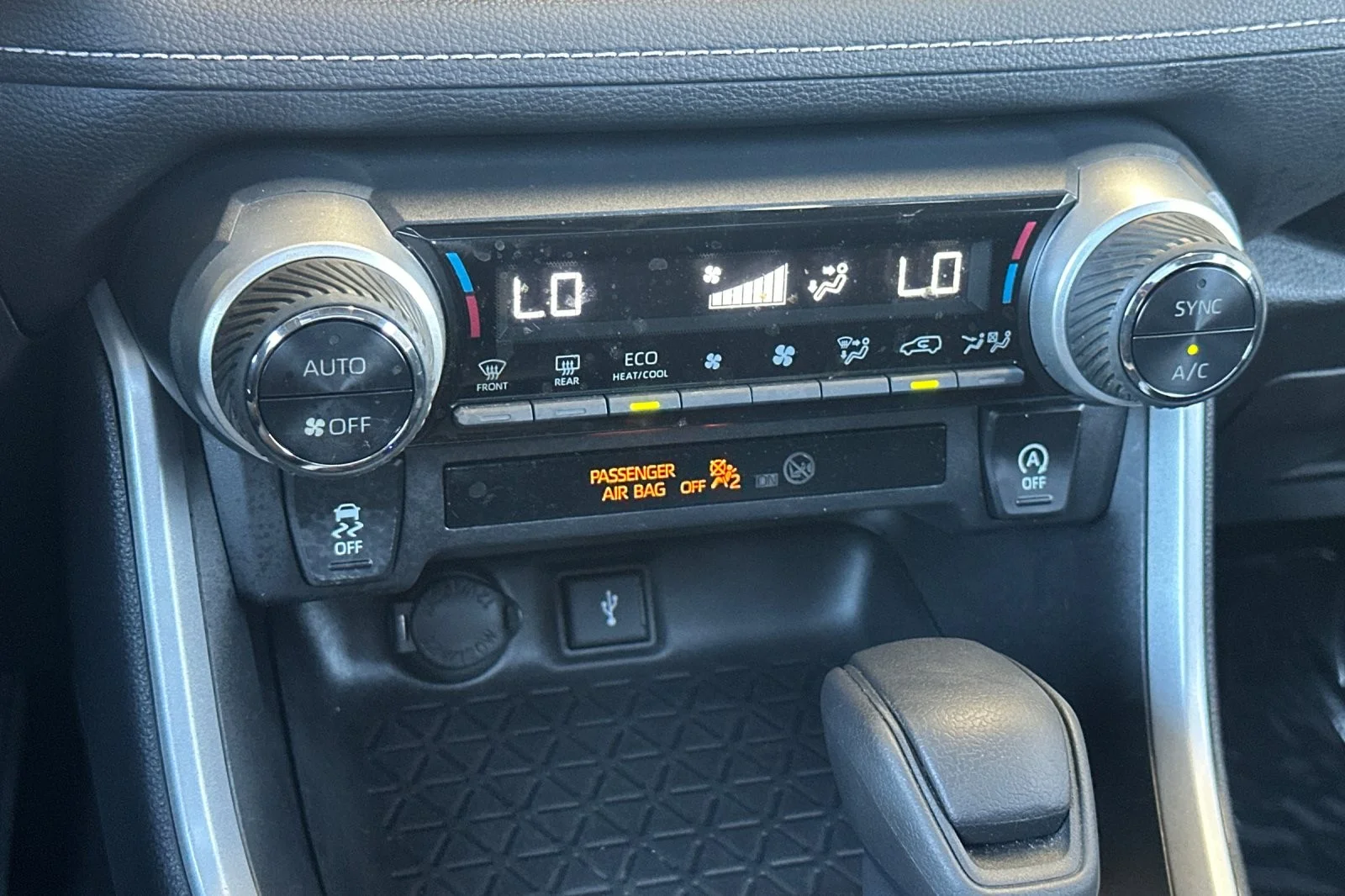 Used 2021 MAGNETIC GRAY Toyota XLE image 18
