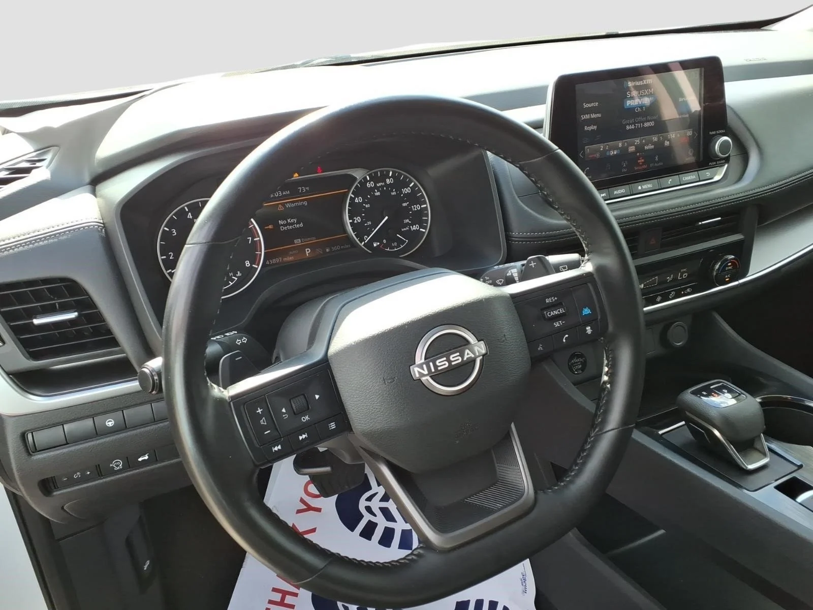 Used 2025 Everest White Pearl Qbe Nissan SV image 12