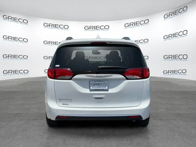Used 2018 White Chrysler Touring L Plus image 6