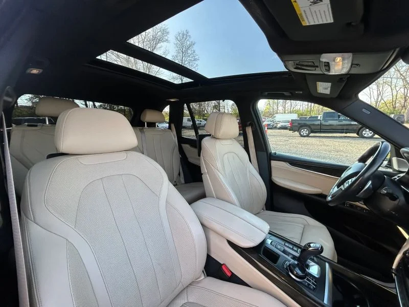 Used 2018 Blue BMW xDrive35i Sport Utility 4D image 18