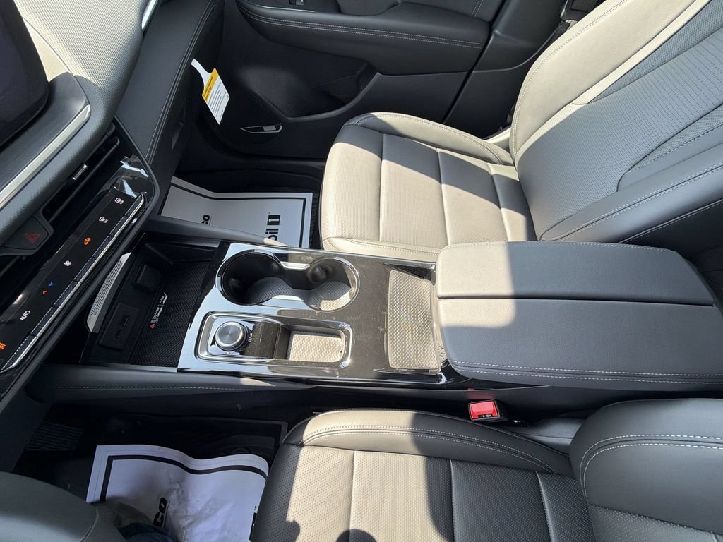 New 2026 Summit White Buick Preferred image 20