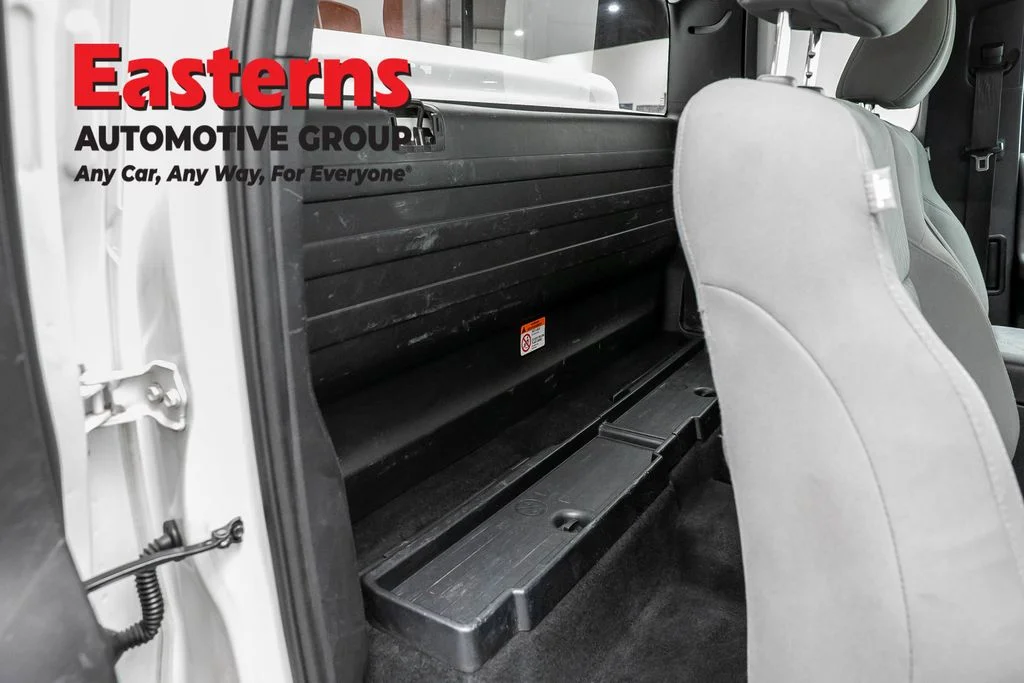 Used 2020 White Toyota SR image 22