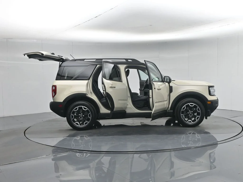 Certified Used 2025 Beige Ford Outer Banks image 5
