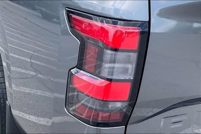 Used 2025 Gray Nissan SV image 28