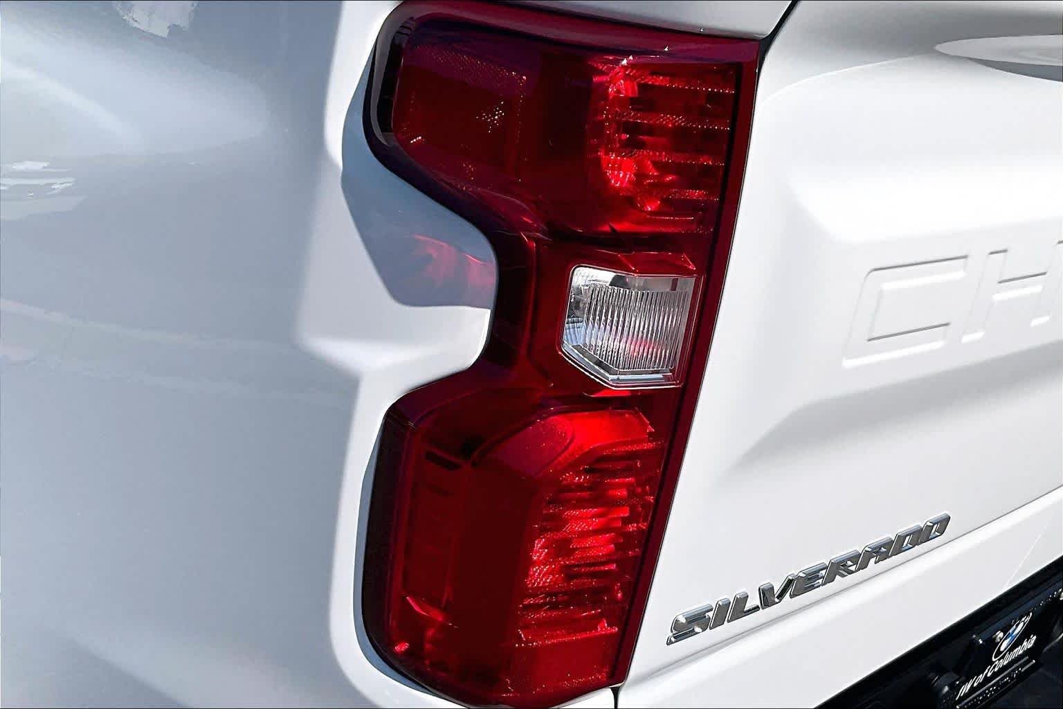 2025 Chevrolet Silverado 1500 Custom - Photo 29