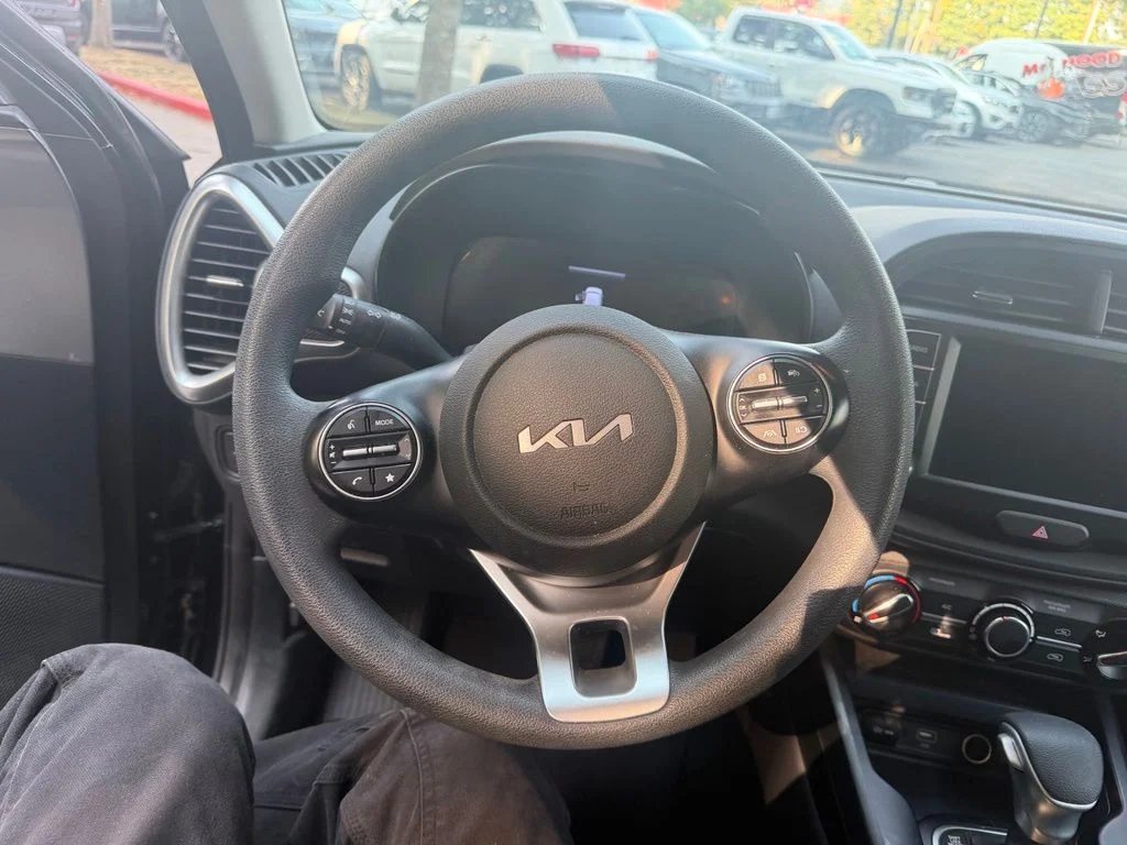 Used 2024 Fusion Black Kia LX image 14