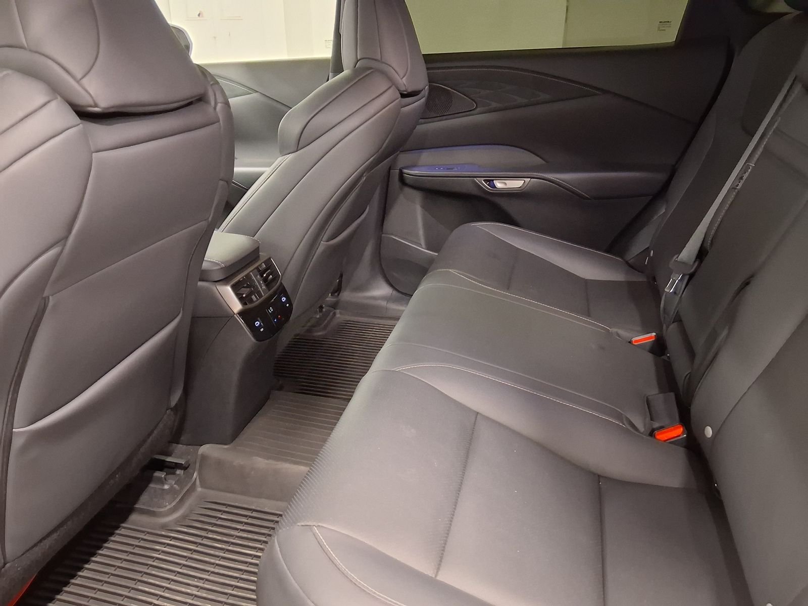 Used 2023 White Lexus 350 F Sport Handling image 22