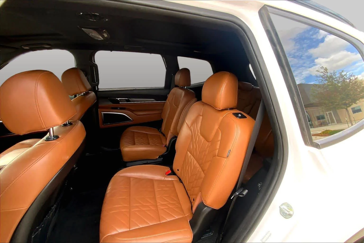 Used 2024 Glacial White Pearl Kia SX X-Pro image 21