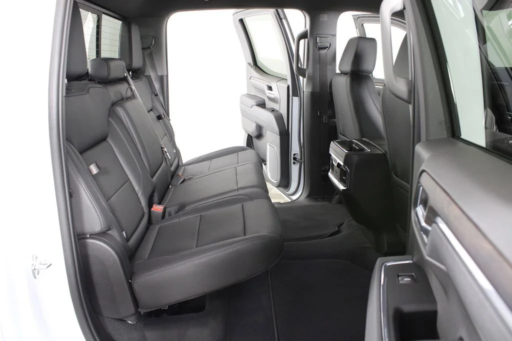 2026 GMC Sierra 1500 SLT - Photo 12