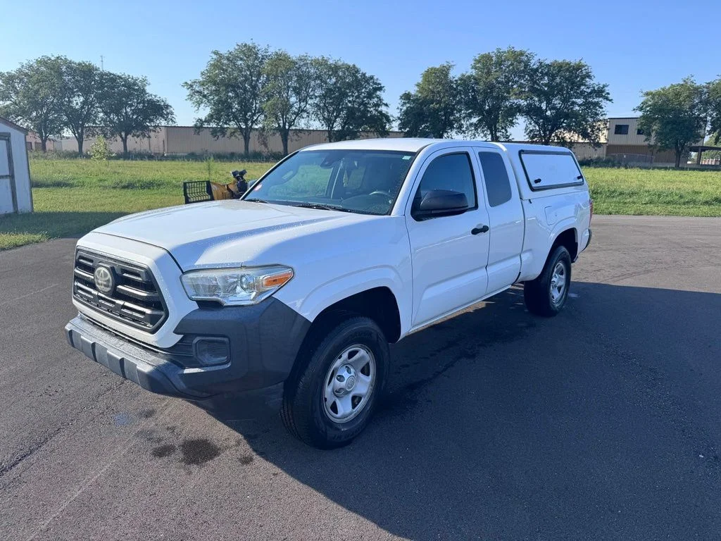Used 2019 Super White Toyota SR image 3