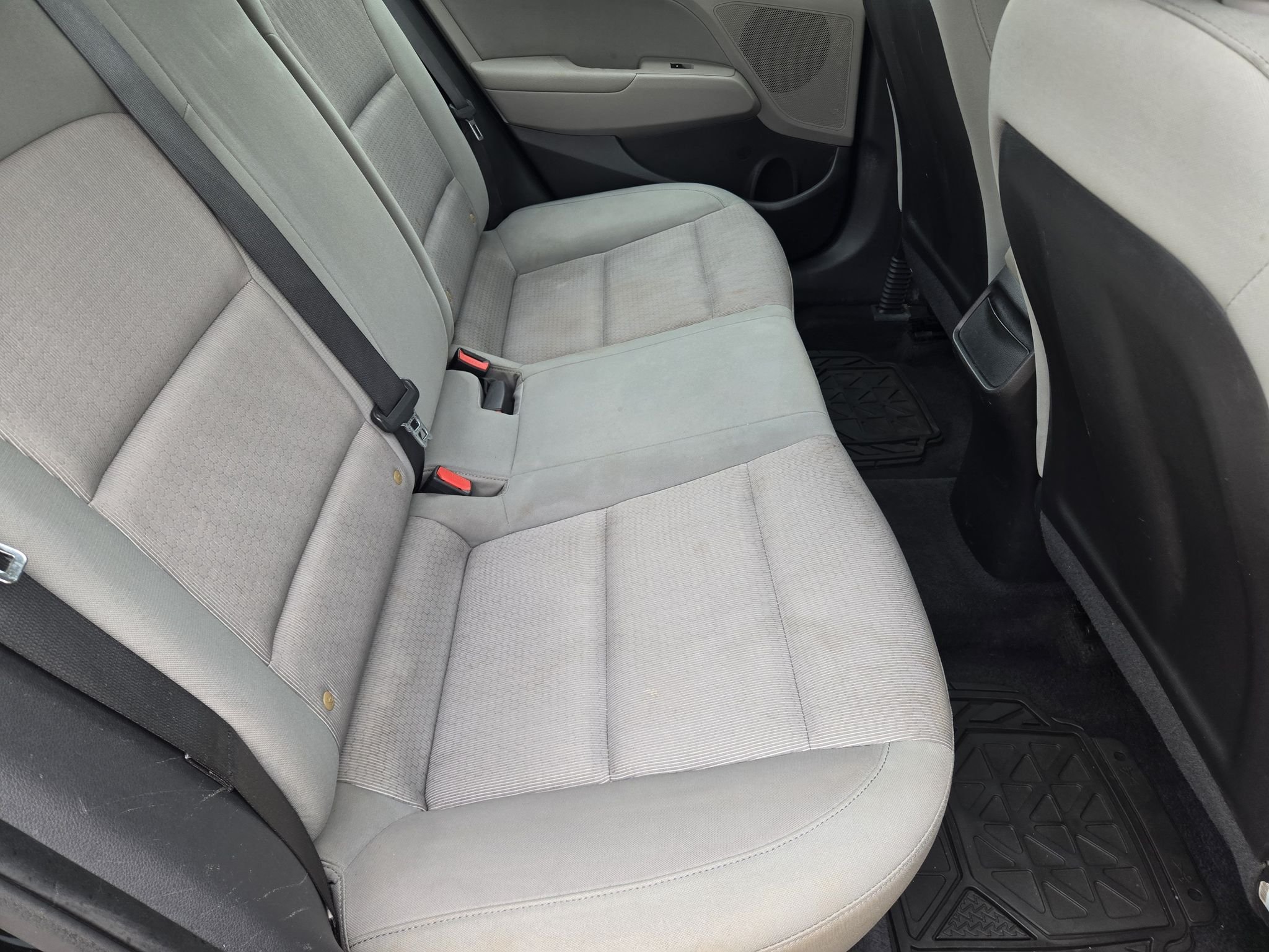 Used 2017 Black Noir Pearl Hyundai SE image 31