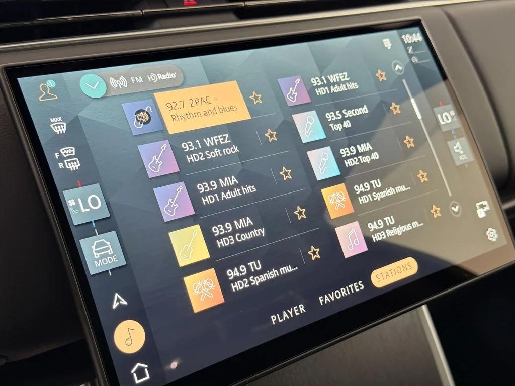 New 2026 Carpathian Grey Land Rover SE image 15