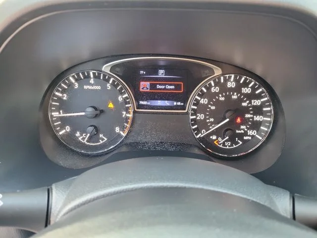 Used 2020 Blue Nissan SV image 27