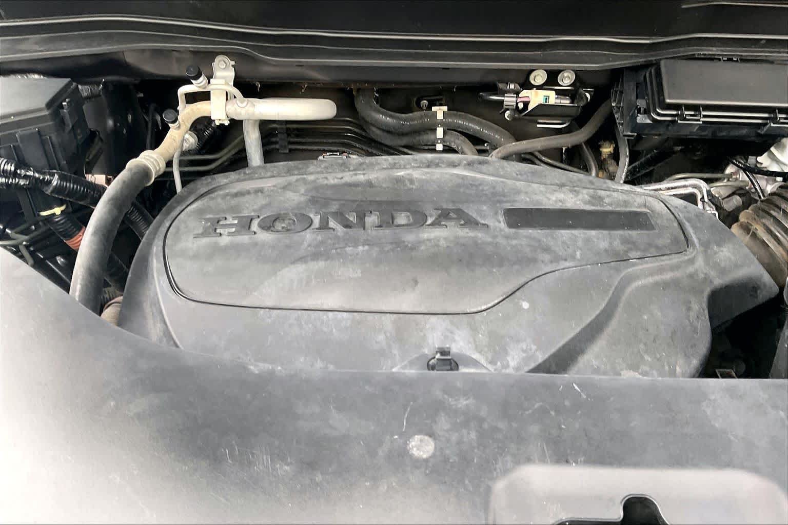 Used 2017  Honda EX image 32