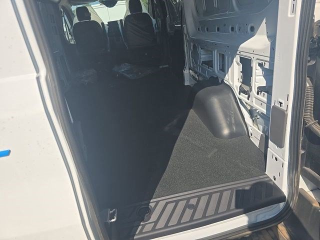 Used 2024 Oxford White Ford Base image 13