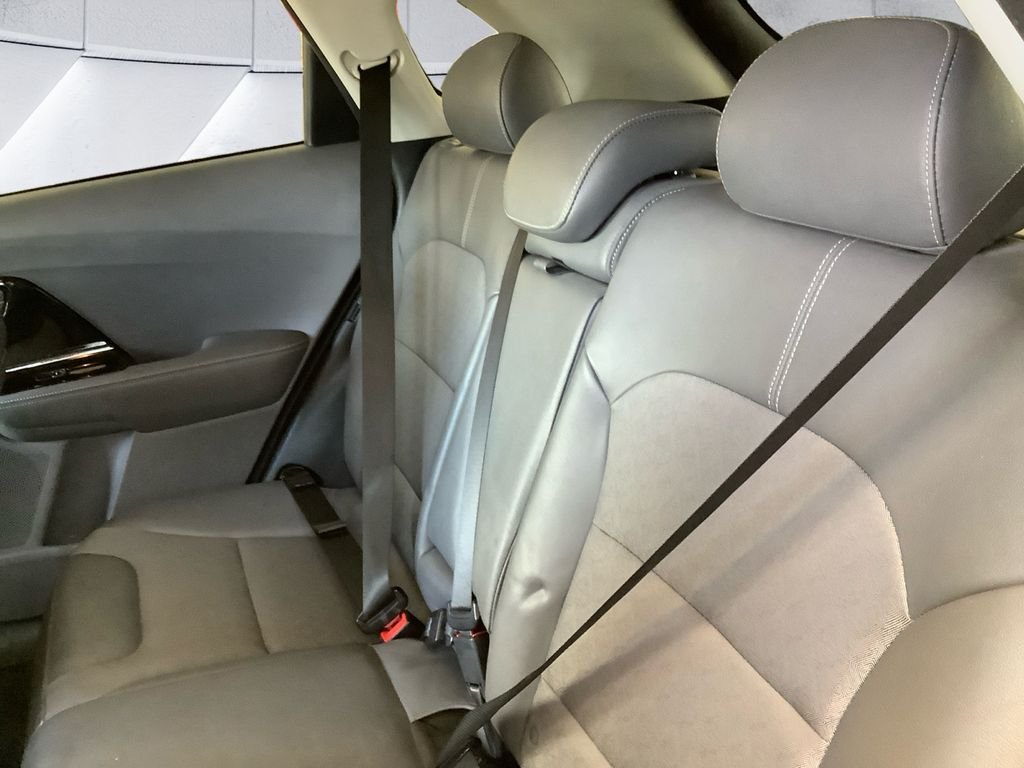 Used 2018 Red Kia EX image 18