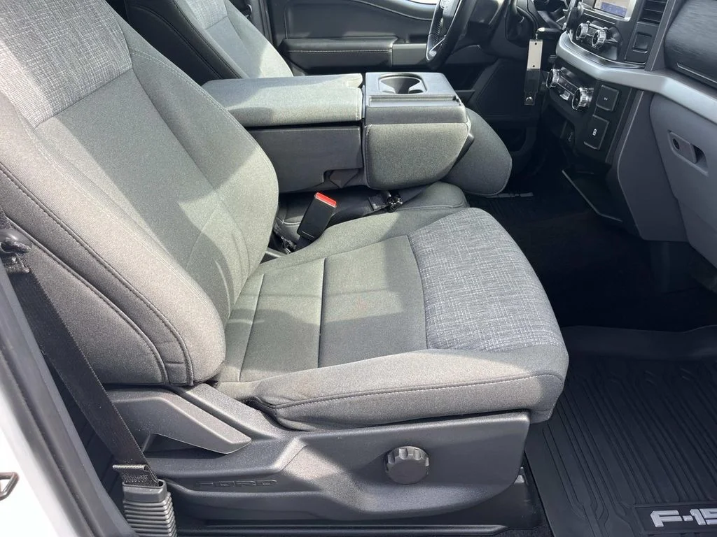 Used 2022 Oxford White Ford XLT image 19